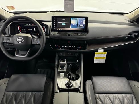New 2026 Nissan Rogue Platinum AWD/4WD image 18