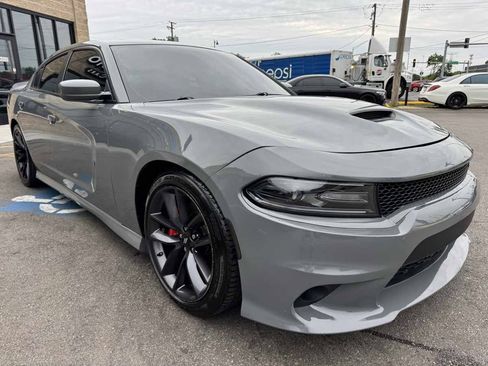 Used 2019 Dodge Charger Scat Pack RWD image 3