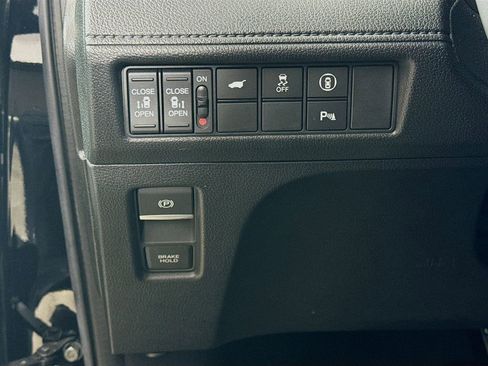 Used 2024 Honda Odyssey Touring image 11