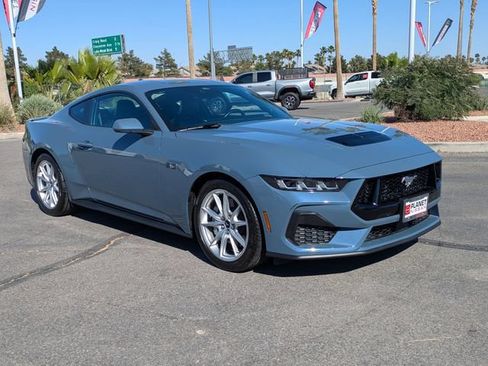 Used 2025 Ford Mustang GT Premium RWD image 5