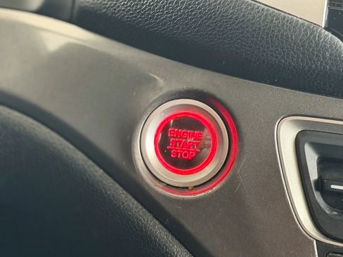 Used 2018 Honda Pilot EX-L image 32