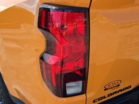 Used 2026 Chevrolet Colorado W/T w/ WT Custom Package RWD image 18
