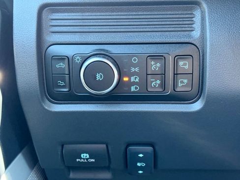 Used 2025 Ford F250 Platinum w/ FX4 Off-Road Package image 20