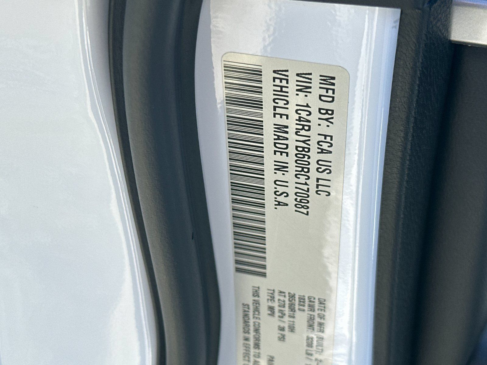 Used 2024 Jeep Grand Cherokee Limited 4xe AWD/4WD image 29