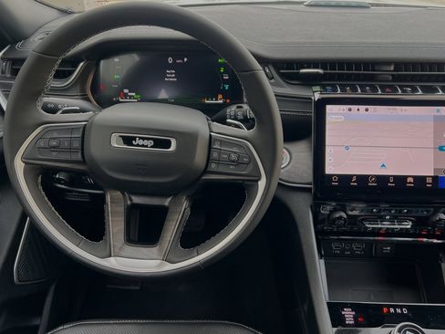 New 2024 Jeep Grand Cherokee Limited 4xe w/ Luxury Tech Group II image 12