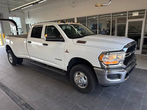 Used 2020 RAM 3500 Tradesman AWD/4WD image 2