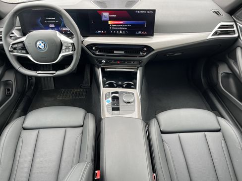 Used 2025 BMW i4 xDrive40i image 3