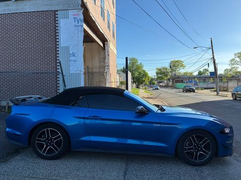 Used 2021 Ford Mustang Premium RWD image 8
