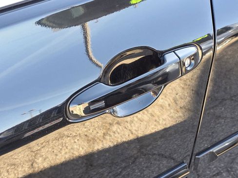 Used 2015 Toyota Camry XLE image 42