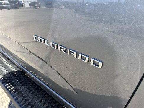 Used 2021 Chevrolet Colorado Z71 w/ Safety Package AWD/4WD image 11