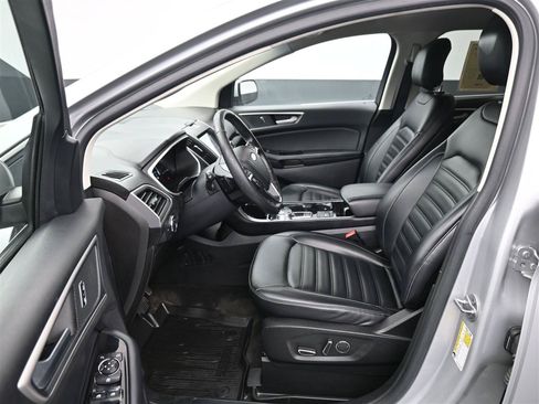 Used 2019 Ford Edge SEL w/ Equipment Group 201A AWD/4WD image 11