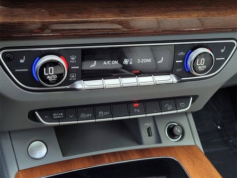 Used 2022 Audi Q5 2.0T Premium Plus w/ Premium Plus Package image 24