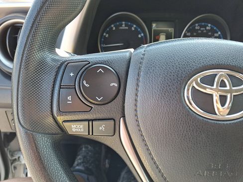 Used 2018 Toyota RAV4 LE w/ All Weather Liner Package AWD/4WD image 20