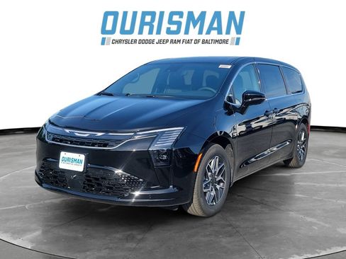 New 2027 Chrysler Pacifica Limited w/ Family Tech Group FWD image 2