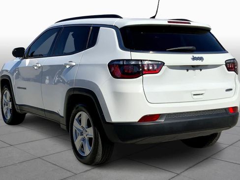 Certified 2022 Jeep Compass Latitude image 11