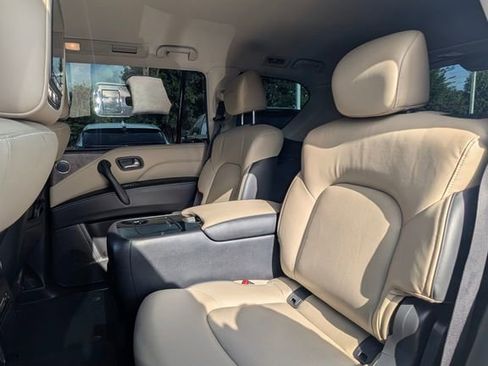 Used 2022 INFINITI QX80 Premium Select w/ Cargo Package AWD/4WD image 7