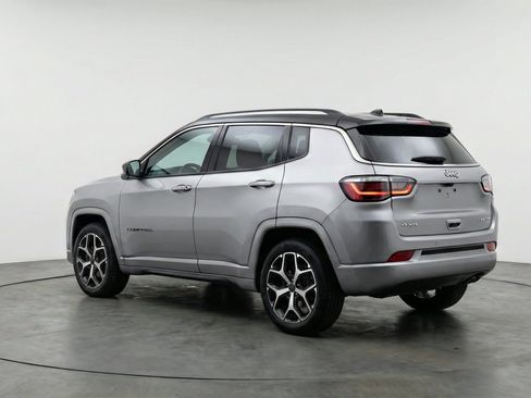 Used 2025 Jeep Compass Limited AWD/4WD image 6