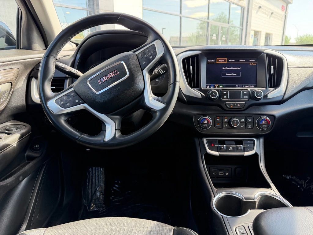 Used 2024 GMC Terrain SLT FWD image 17