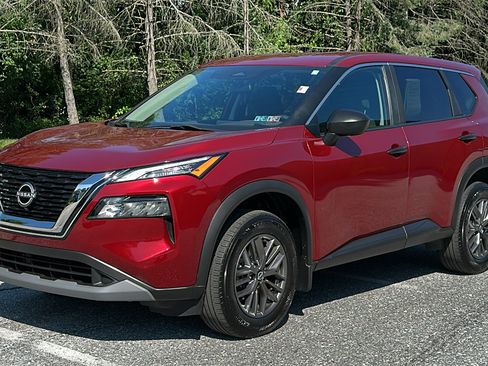 Certified 2023 Nissan Rogue S image 2