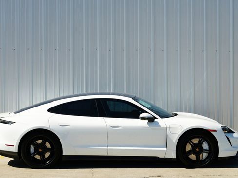 Used 2020 Porsche Taycan 4S w/ Premium Package image 58