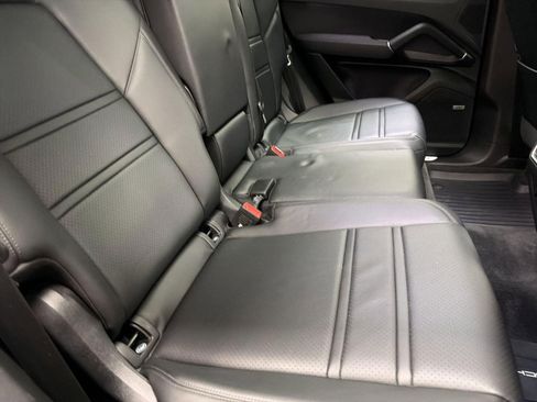 Used 2019 Porsche Cayenne image 25