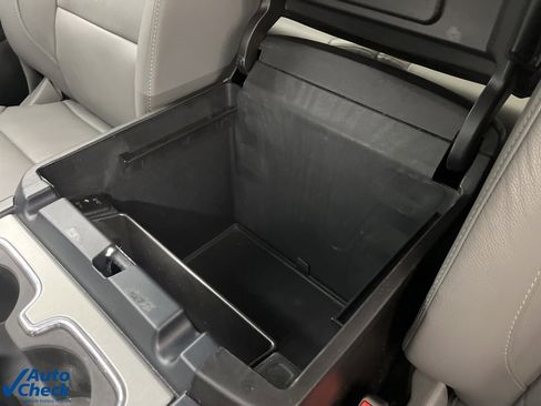 Used 2017 GMC Sierra 2500 SLT w/ Duramax Plus Package image 26