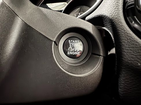 Used 2018 Jeep Compass Limited w/ Navigation Group image 7