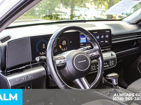 Used 2025 Hyundai Kona SEL FWD image 22