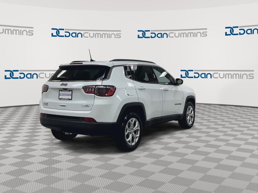 Used 2024 Jeep Compass Latitude AWD/4WD image 8