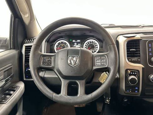 Used 2020 RAM 1500 Classic SLT AWD/4WD image 15