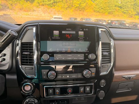 Used 2024 Nissan Titan Platinum Reserve w/ Moonroof Package AWD/4WD image 11
