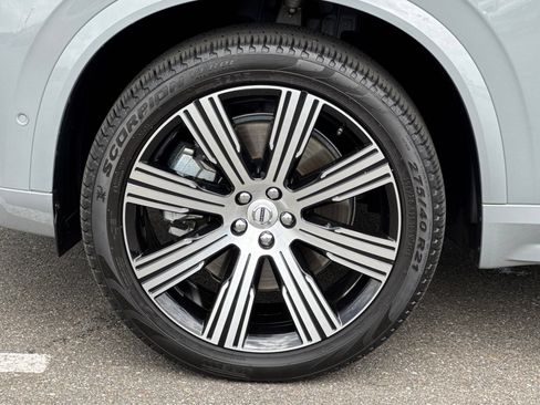 Used 2025 Volvo XC90 T8 Plus w/ Protection Package Premier AWD/4WD image 33