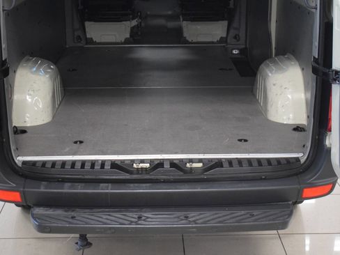 Used 2017 Mercedes-Benz Sprinter 2500 image 25