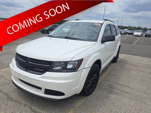 Used 2020 Dodge Journey SE w/ Blacktop Package FWD image 1