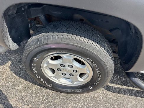 Used 2004 Chevrolet Avalanche 2WD w/ Preferred Equipment Group image 9
