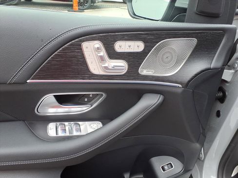New 2026 Mercedes-Benz GLS 580 4MATIC image 13