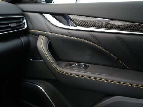 Used 2022 Maserati Levante F Tributo image 24