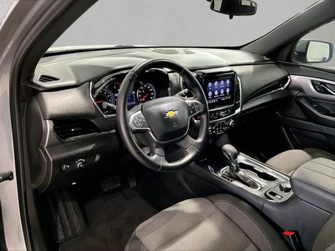 Used 2023 Chevrolet Traverse LT FWD image 14