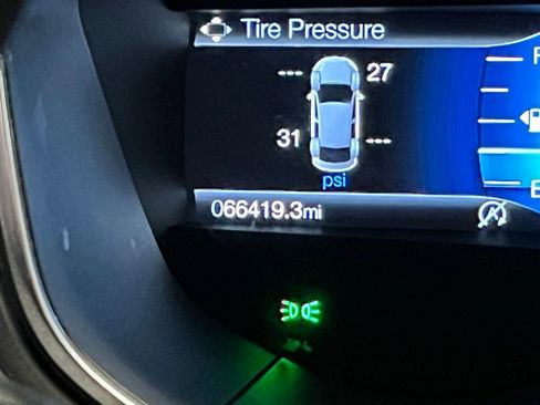 Used 2020 Ford Fusion SE FWD image 21