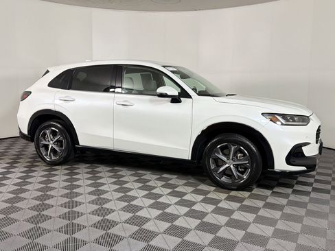 Used 2023 Honda HR-V EX-L image 5