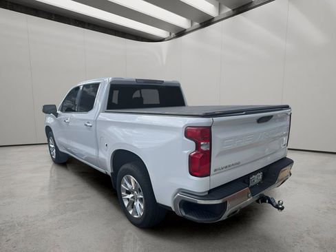 Used 2022 Chevrolet Silverado 1500 LTZ w/ LTZ Convenience Package II AWD/4WD image 2