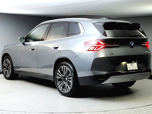 Used 2025 BMW X3 xDrive30i w/ Premium Package image 5