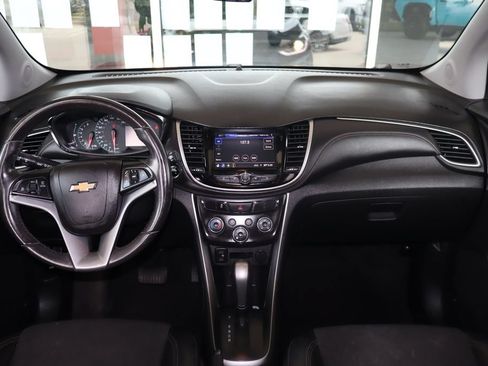 Used 2021 Chevrolet Trax LT w/ Midnight Edition FWD image 33