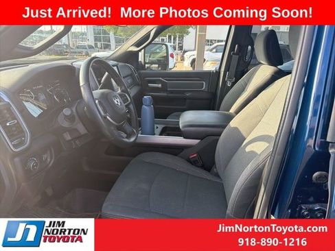 Used 2023 RAM 2500 Big Horn w/ Night Edition AWD/4WD image 8
