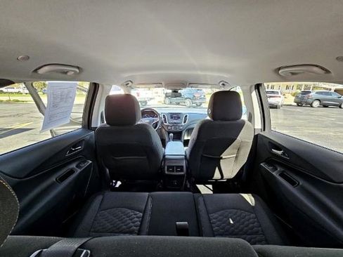 Used 2021 Chevrolet Equinox LT image 22