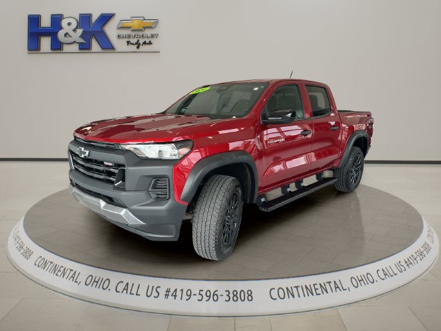 Used 2024 Chevrolet Colorado Trail Boss w/ Advanced Trailering Package AWD/4WD image 3