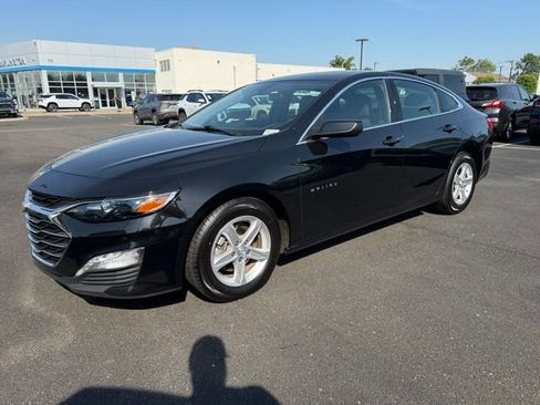 Used 2024 Chevrolet Malibu LT FWD image 3