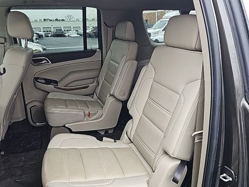 Used 2020 GMC Yukon XL Denali w/ Denali Premium Package image 11