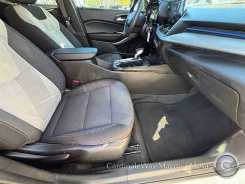 Used 2024 Chevrolet Trax LS w/ LS Convenience Package image 11