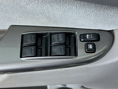 Used 2009 Toyota Sienna CE image 15